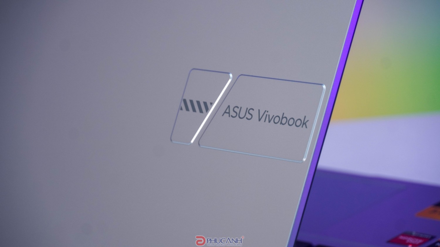 Review ASUS Vivobook 14 OLED (M1405) 