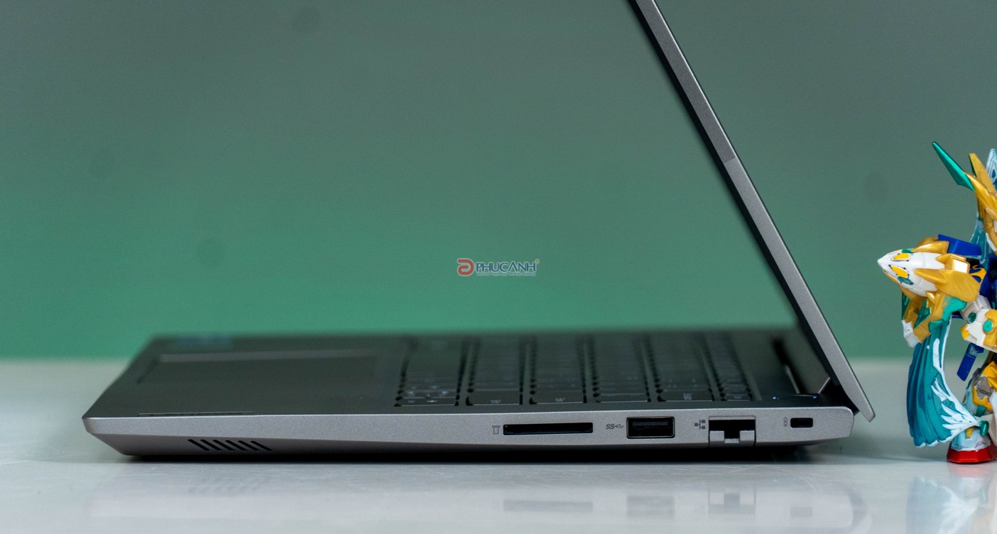 review Lenovo ThinkBook 14 G4 IAP