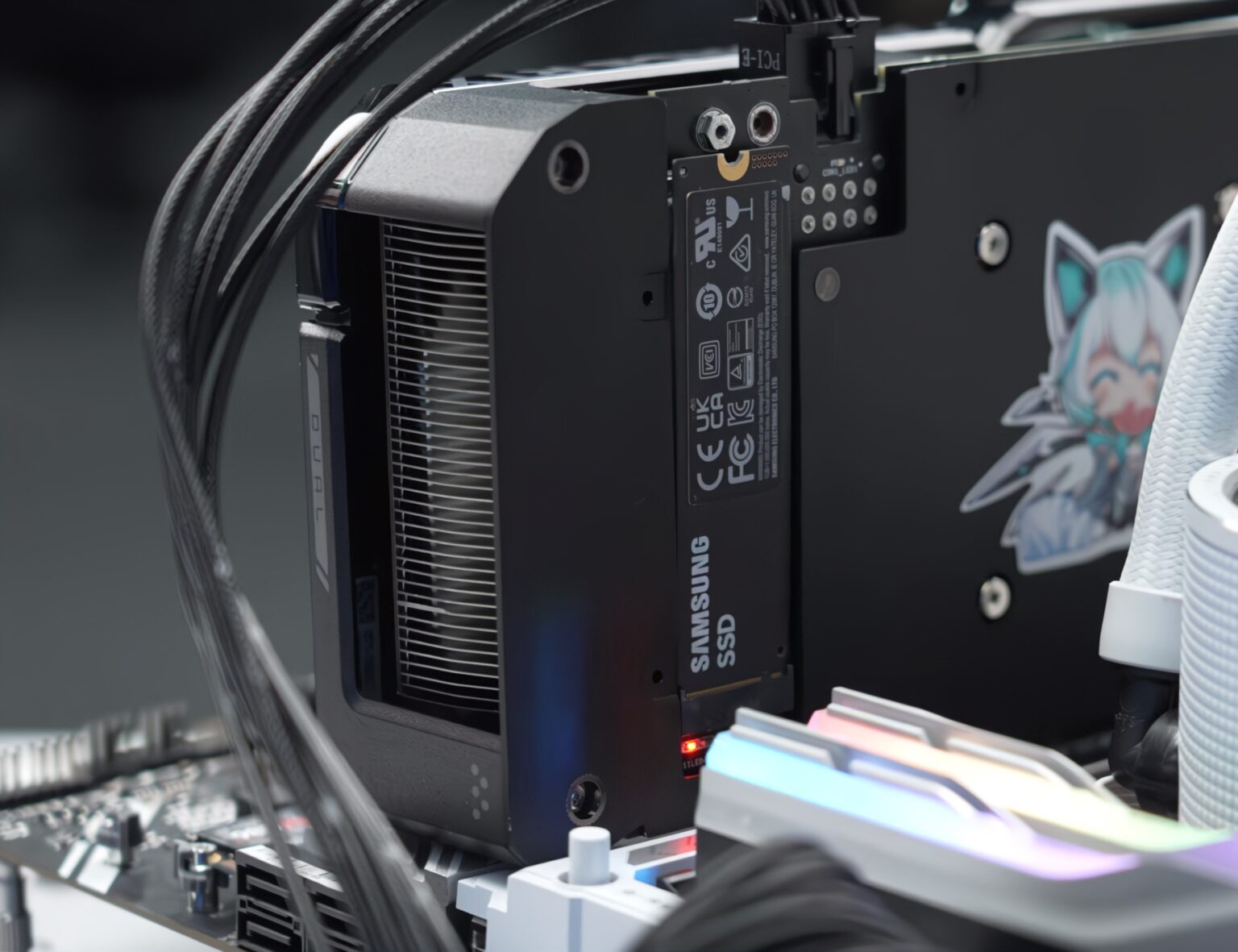 Asus chính thức trình làng GeForce RTX 4060 Ti SSD Graphics Card